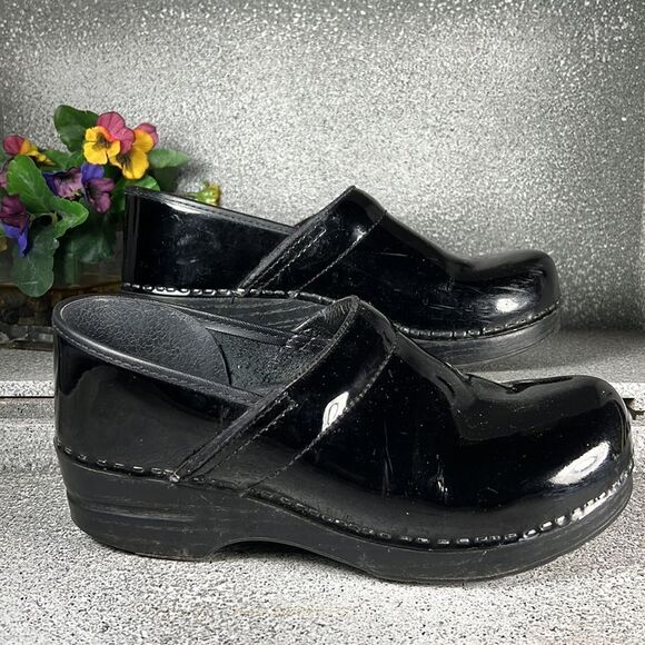 Dansko Black Patent Leather Clogs Mules Shoes 9.5 10 - Picture 3 of 8